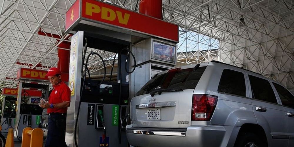 100-estaciones-de-servicio-fueron-autorizadas-a-vender-gasolina-unicamente-al-precio-internacional-nacionales-movidatuy.com