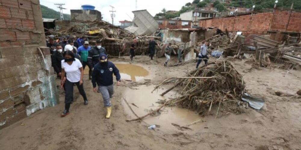 centro-de-emergencias-se-encargo-de-los-rescates-por-los-desastres-registrados-en-Las-Tejerias