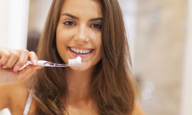 ¿Cómo quitar el sarro de los dientes sin dañarlos?