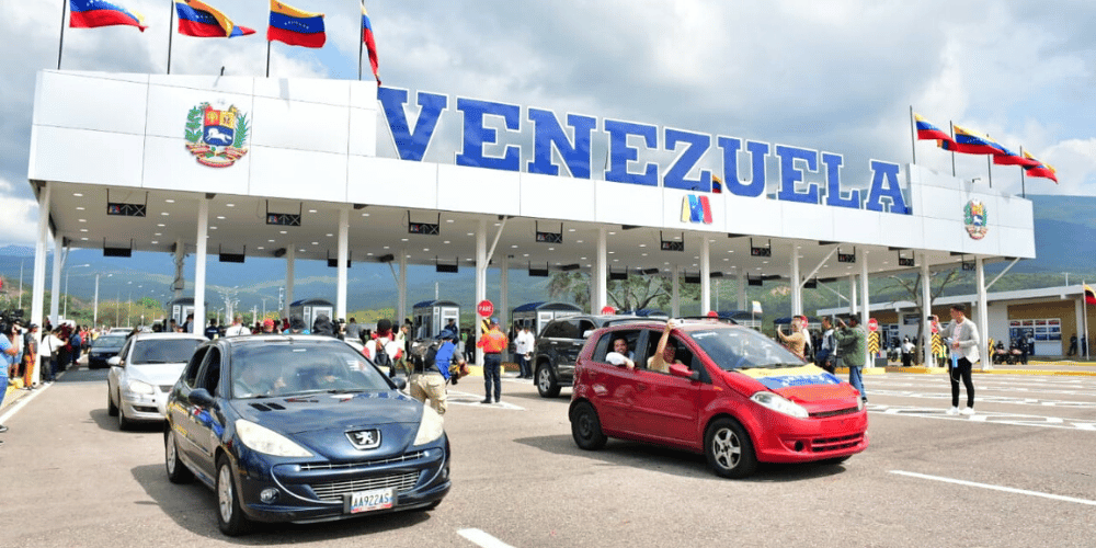 Gobernador de Táchira: hasta el viernes será el paso libre por puente fronterizo