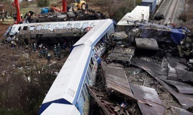 Grecia: Dos trenes colisionan dejando más de 35 muertos y 85 heridos