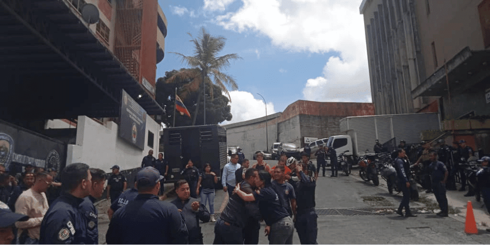 Intento de motín en retén policial de Boleíta tras fuga de 7 reclusos