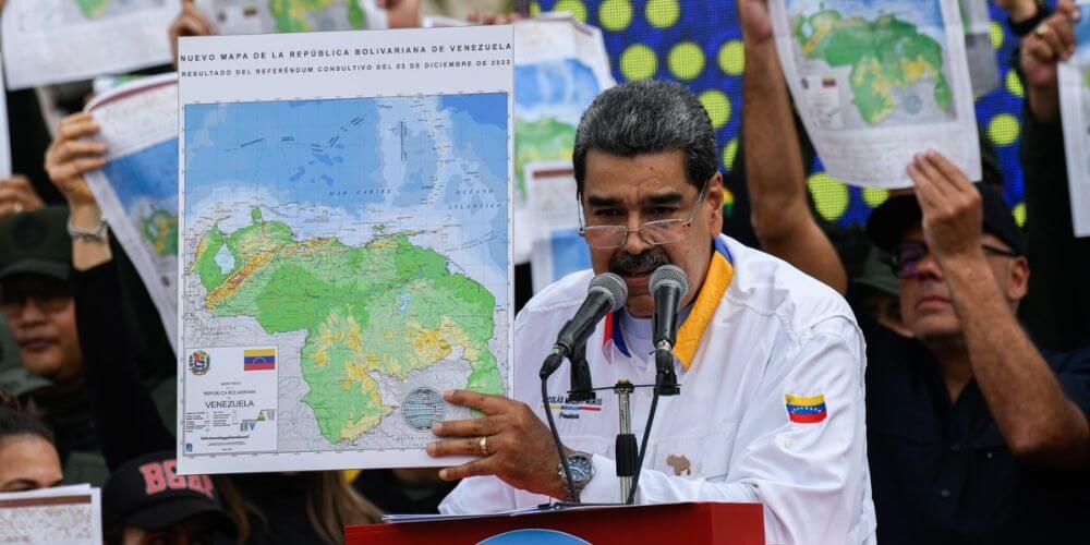 Maduro-asegura-que-recuperaremos-pacificamente-los-derechos-sobre-el-Esequibo-programa-comaduro-movidatuy.com