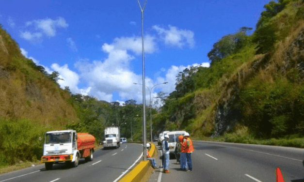 Accidente en la Autopista Regional del Centro dejó tres personas fallecidas
