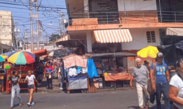 Concejal ocumareña solicitará a fiscalía investigar mafias que extorsionan a vendedores informales del casco central