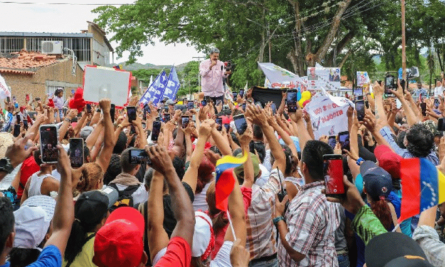 Maduro recorrió varios municipios de los Valles del Tuy este miércoles