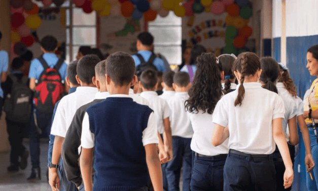 Inicio del Año Escolar 2025-2026 en Venezuela: Más de 6 Millones de Estudiantes y el Impulso de la IA