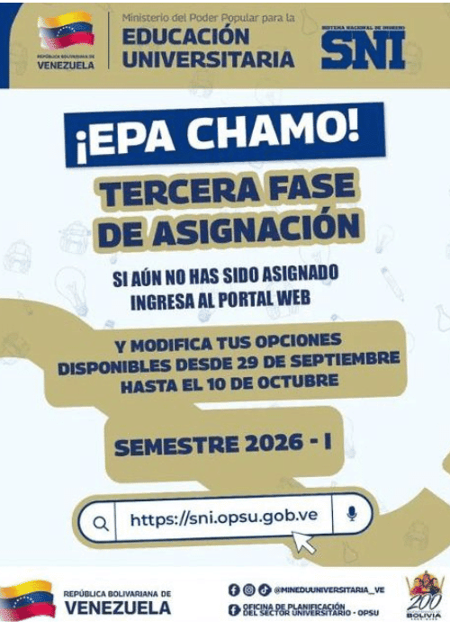 Joven venezolano modificando sus opciones de carrera en el portal web del SNI OPSU desde una laptop