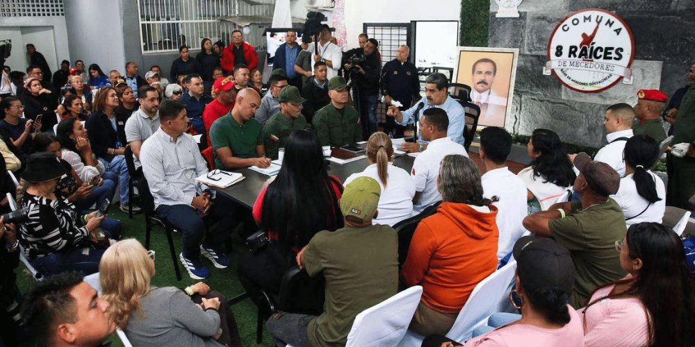 Presidente Nicolás Maduro durante anuncio de la cuarta consulta popular en Venezuela desde el Palacio de Miraflores