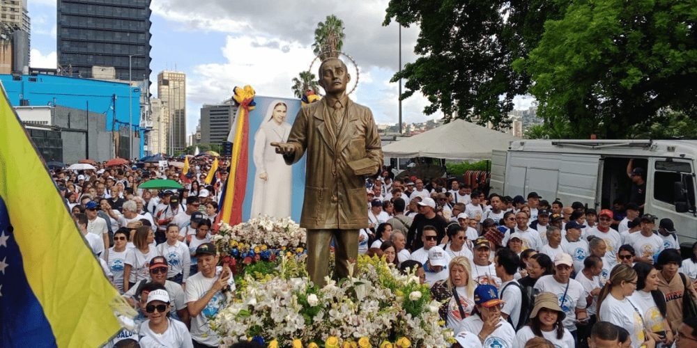 Venezuela celebra con fervor la canonización de sus primeros santos: José Gregorio Hernández y Carmen Rendiles