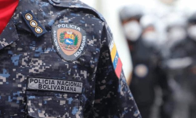 Maduro anuncia creación de Gran Misión para la Protección Social Integral de la policía