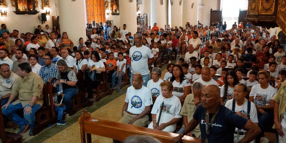 Misa de envío de los Palmeros de Chacao en la Iglesia San José, previa a la recolección de la palma real en el Waraira Repano
